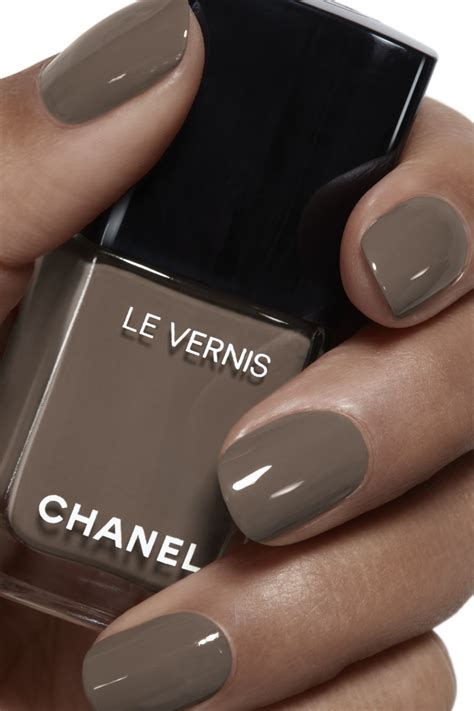 chanel le vernis 905 brun fume|Chanel Fall Winter 2021 Makeup Collection .